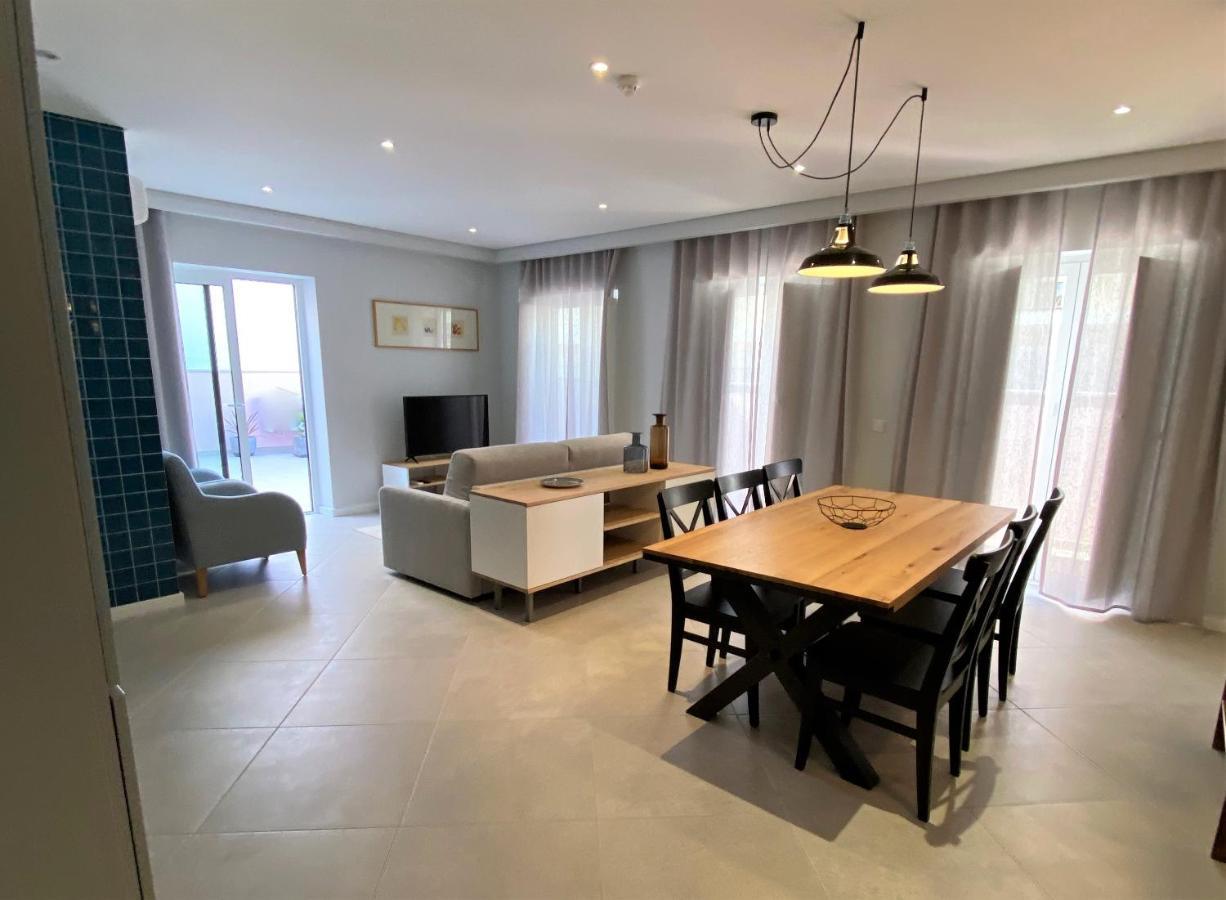 Two-Bedroom Apartment,998543625:JPEG